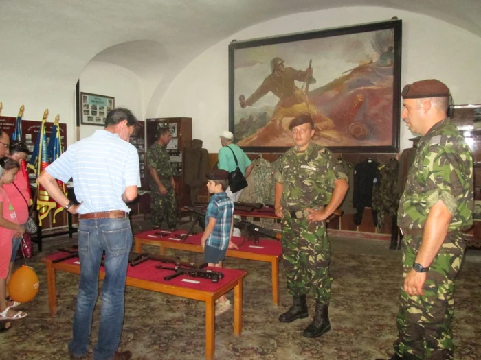 cetate arad