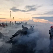 Incendiu la 2 beach baruri din Mamaia, plaja h20, FOTO ISU Dobrogea