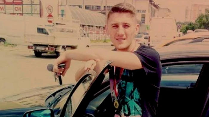 
    Ionuţ s-a sinucis din dragosteFoto: rtv.net  