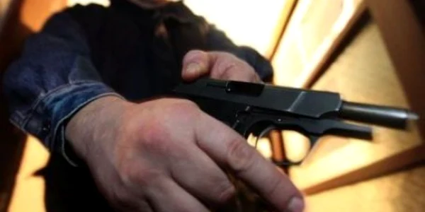 pistol cu bile