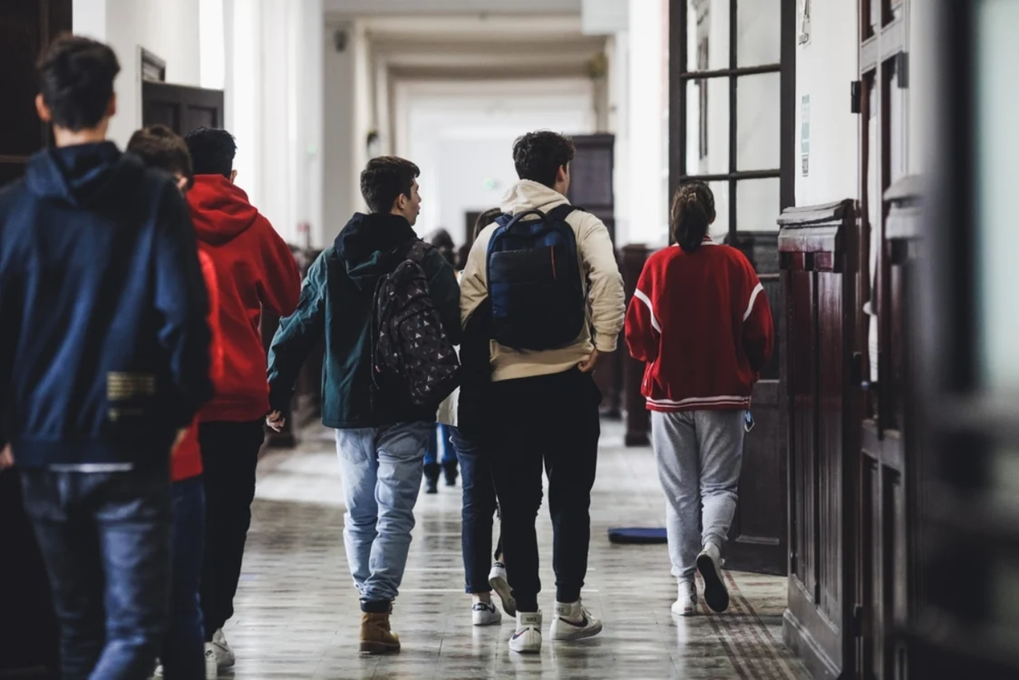 Scandal la o şcoală din Lugoj, după ce două eleve au fost pălmuite. FOTO: Shutterstock