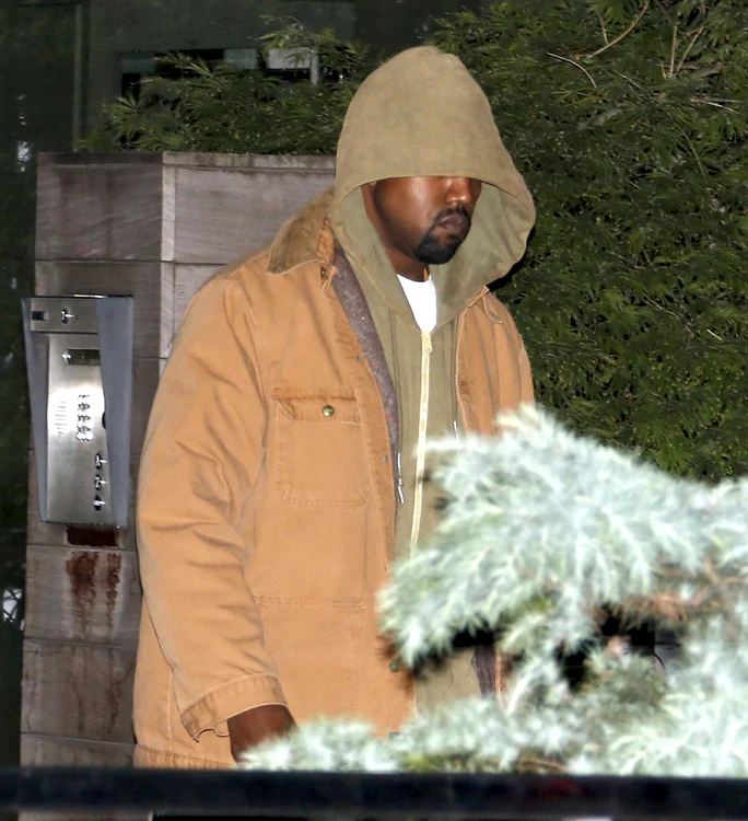 Kanye West quitte son appartement de New York jpeg