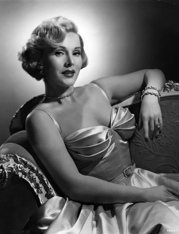 3 profimedia 0308917668 jpg jpeg