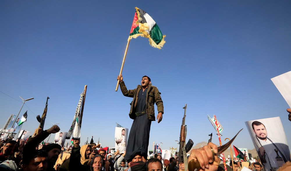 Culisele deciziei lui Biden și a partenerilor SUA de a lovi ținte militare ale rebelilor houthi