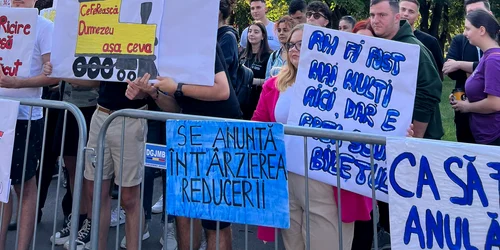 protest studenti FOTI Uniunea Studentilor din Romania jpg