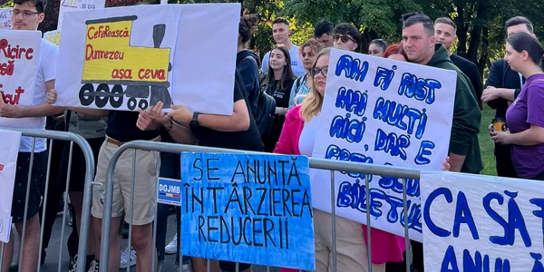 protest studenti FOTI Uniunea Studentilor din Romania jpg