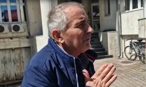 neata la iesirea de la audieri jpg
