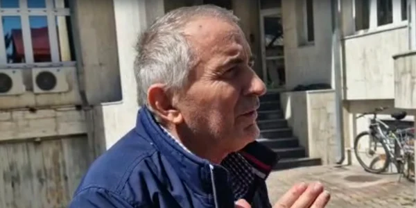 neata la iesirea de la audieri jpg
