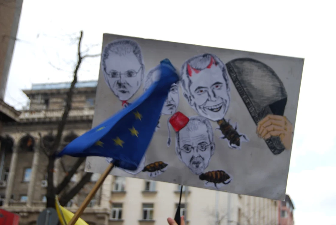 Protestele bulgarialor au avut efect asupra guvernanţilor care vor înăspri legislaţia anti-corupţie