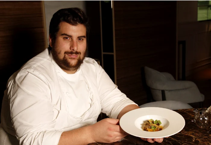 Matteo Grandi cheful Michelin înainte de a slăbi 90 de kg în bucătărie Foto In Solito panettone