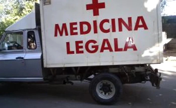 Femeia se aruncase de la etajul 9