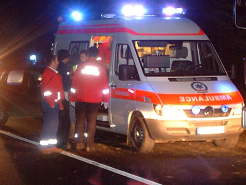 Asistenţii de pe salvare l-au găsit mort pe bărbat