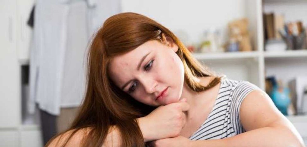 Ce răspunsuri a primit o tânără care vrea să plece în străinătate de la românii care lucrează în afara țării