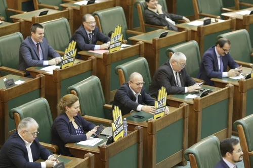 Protest al USR şi PNL pe legile justiţiei în parlament 19 decembrie 2017 FOTO Inquam Photos / Octav Ganea