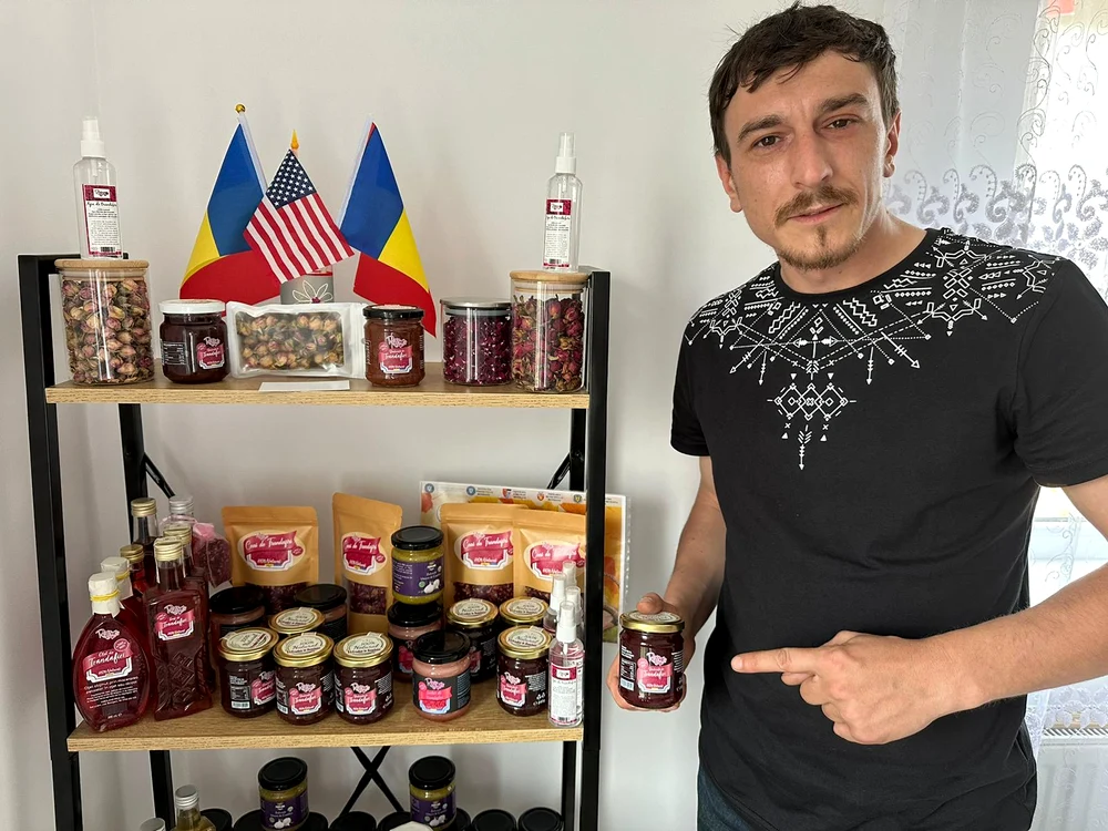 Bogdan Paliuc face produse din tradafiri FOTO Bogdan Paliuc