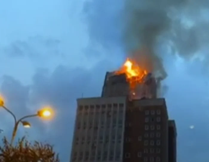 Incendiu puternic în ReșițaFoto: Captură Video