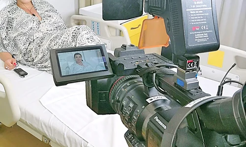 De pe patul de spital, Bahmu a dat interviuri la tv jpeg