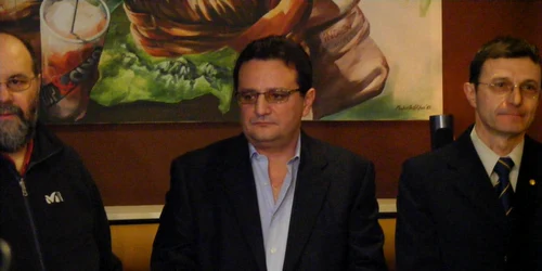 Şeful SRI şi-a lansat cartea la librăria Universităţii din Cluj