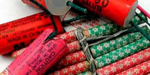 Petardele au fost confiscate, iar comercianţii s-au ales cu dosar penal