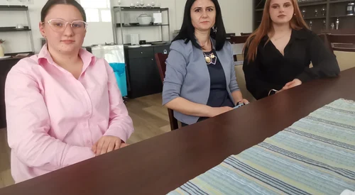 flori comanescu (st), prof  Dorina Dita și Ileana Bucica   foto alina mitran jpg