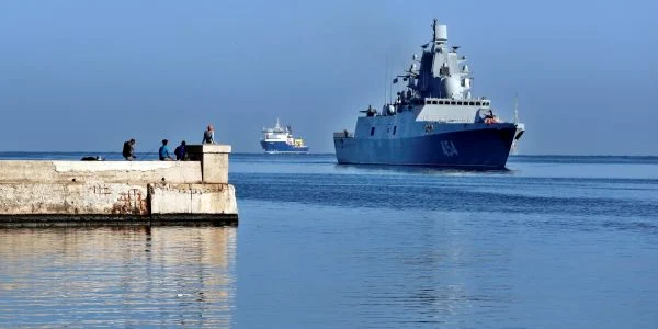 Amiral Gorskov ajunge in portul Havana FOTO EPA-EFE