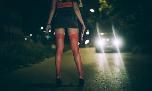 Prostituție pe stradă - prostituată FOTO Shutterstock 
