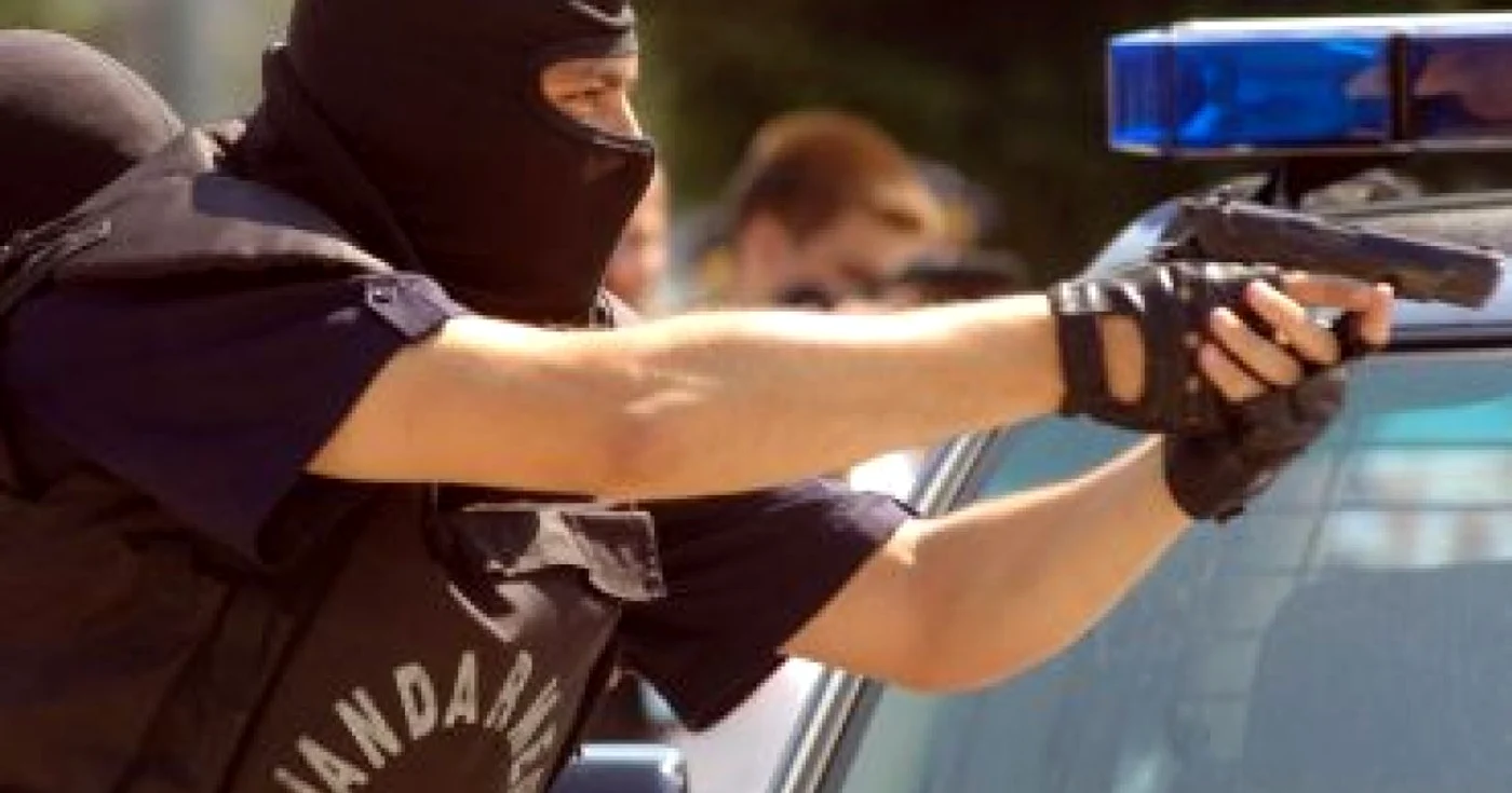 Braşov: Focuri de armă în centrul Braşovului!!!