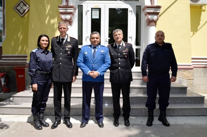 carabinieri italieni in dambovita