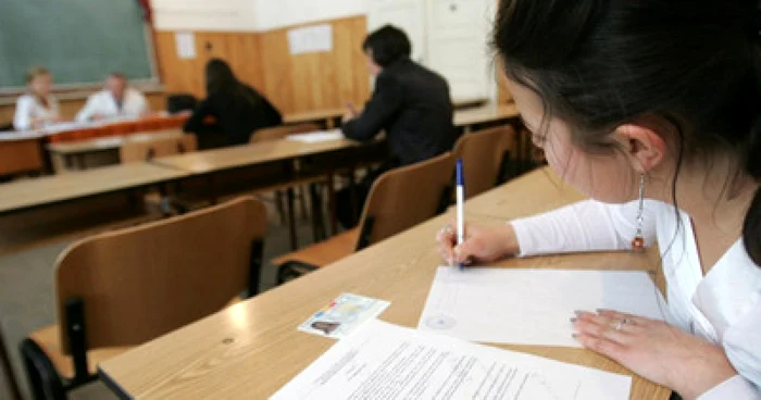 Absolvenții de liceu mai au o șansă să devină studenți