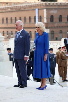 Regina Camilla și Regele Charles în Italia