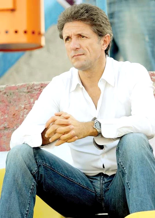 Gică Popescu a rămas foarte apropiat de fostul său antrenor, “Ţâcă” Zamfir, care, ulterior, i-a devenit şi naş (Fotografii: Răzvan Păsărică)