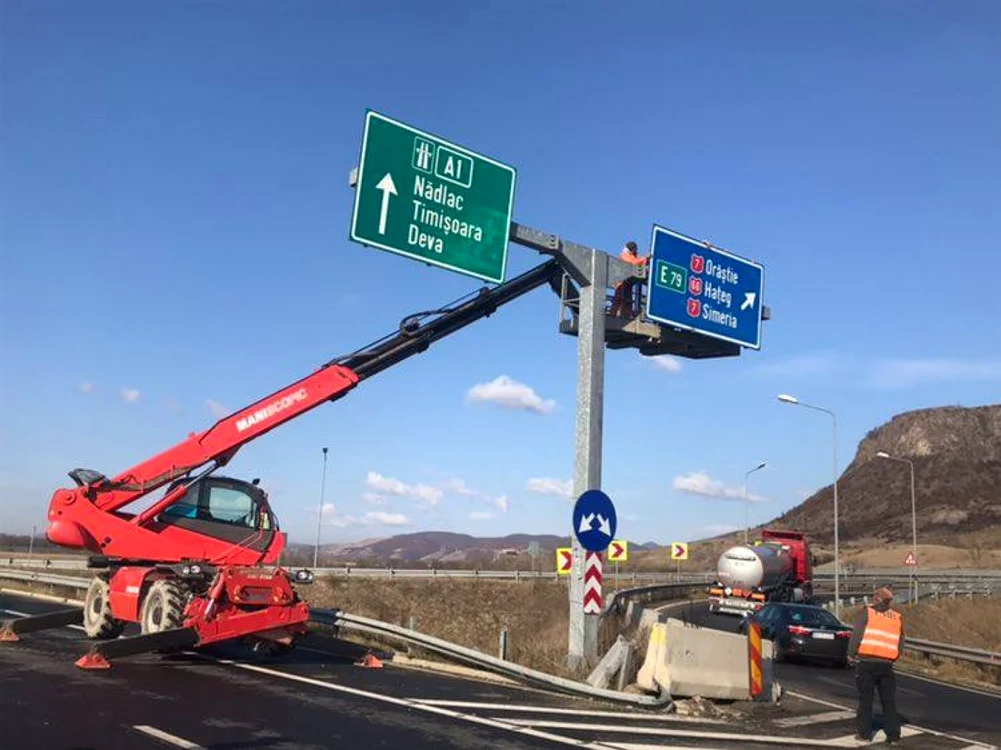 S-a reluat circulaţia pe porţţiunea dintre nodul rutier Şoimuş-Simeria FOTO Facebook/DRDP Timişoara