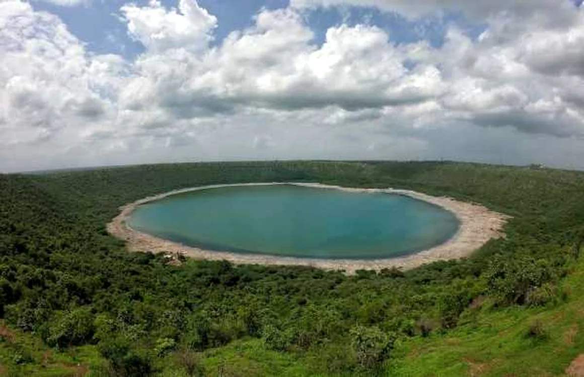 lonar lake