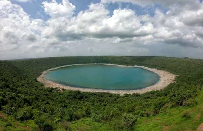 lonar lake