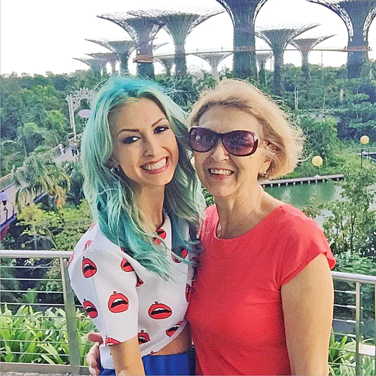 Andreea Bălan şi-a rugat mama să intre în concediu fără plată, ca să o ajute cu bebeluşa 