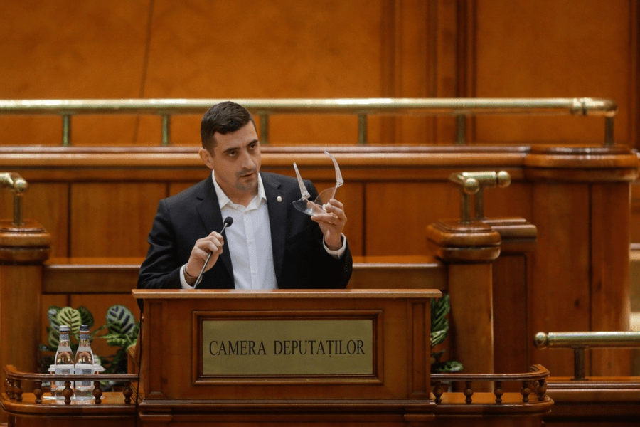 Scandal în Parlament. AUR, jigniri în cascadă la adresa șefului Departamentului pentru Românii de Pretudindeni VIDEO