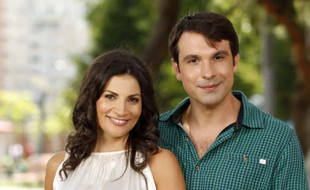 
    Ioana şi Papi anul trecut, când păreau  fericiţi împreună cu fiica lor, Ruxi  