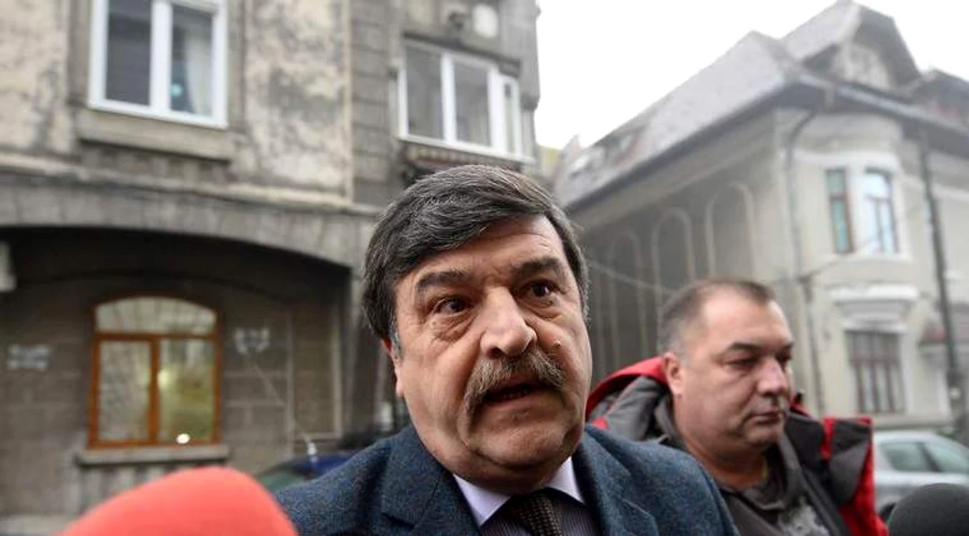 
    Fostul judecător al CCR, Toni Greblă a intrat optimist la DNA și a ieșit cu cătușe  