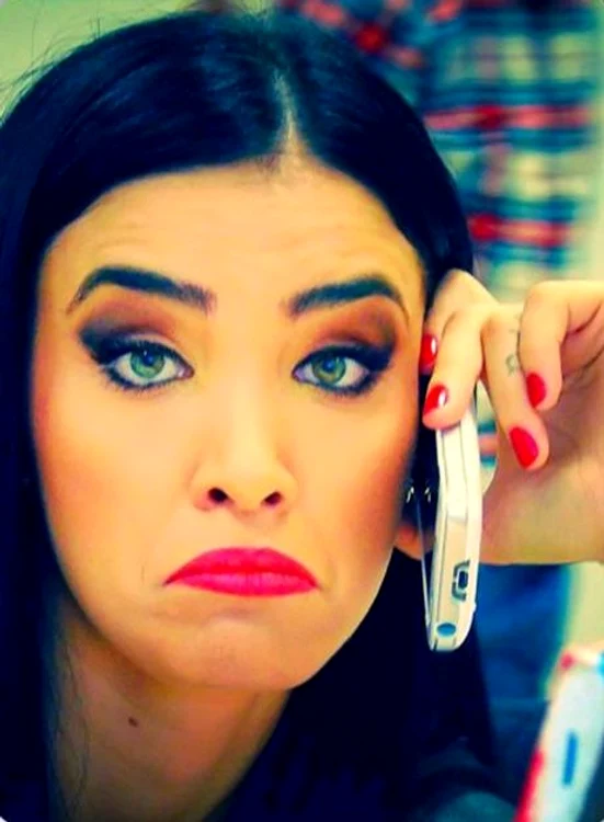 
    Adelina este dependentă de telefon, iar blocarea numărului a venit într-un moment extrem de nepotrivit: de ziua ei onomasticăFoto: arhivă personală  
