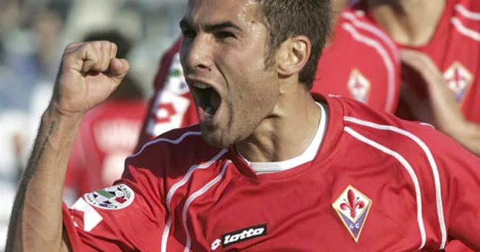 FOTBAL: Adrian Mutu merge cu autobuzul (VIDEO)