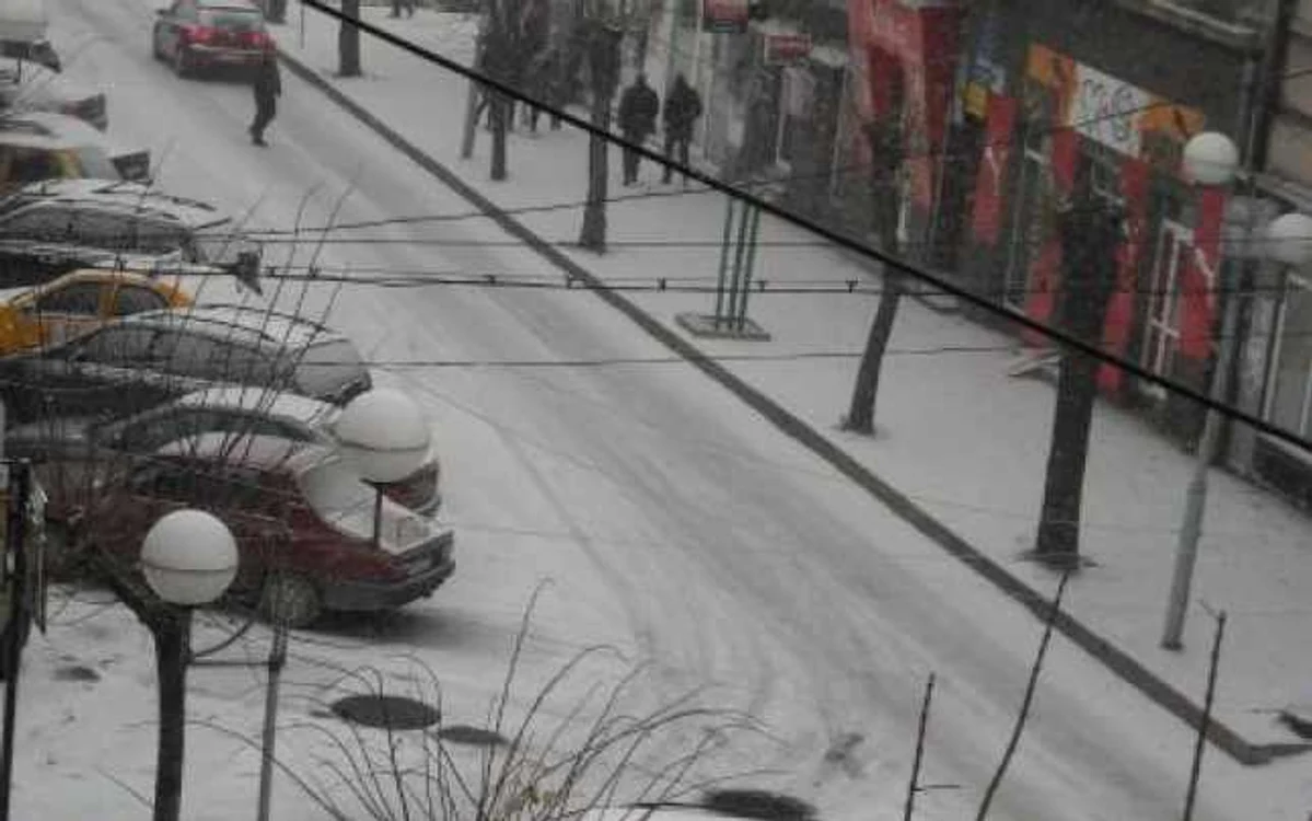 Ninge la Severin, neincetat, de aproape doua ore
