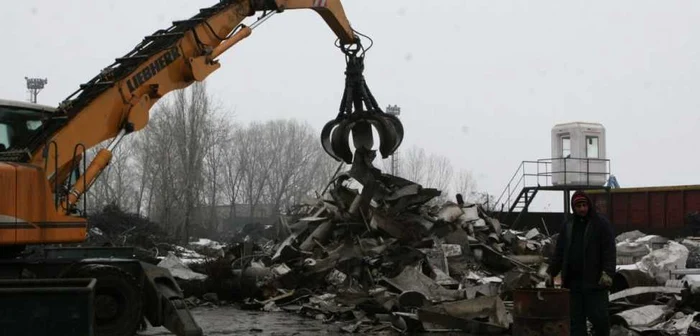 Fierul vechi furat ajunge la centrele de colectare/Foto Adevărul 