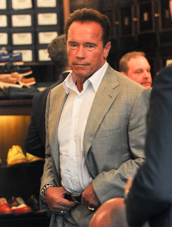 Arnold Schwarzenegger shopping for cigars in Mayfair jpeg