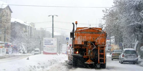 Zăpada afectează prezenţa la vot în Timiş