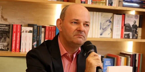 zeno daniel sustac, initiator grup parintii elevilor din romania foto fb zeno daniel sustac jpg
