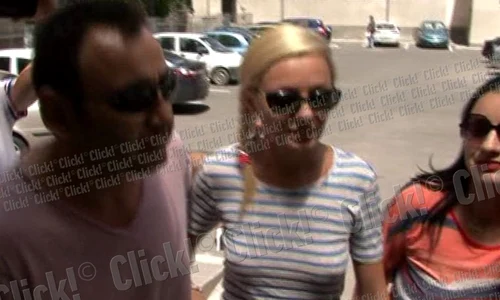 Alexandra Stan a fost astăzi la spital pentru investigaţii  jpeg