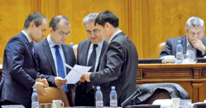 Bugetul a trecut prin Parlament după calendarul dorit de premierul Emil Boc