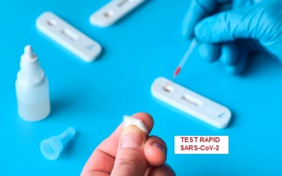 Mulţi dintre cei care suspectează că ar fi infectaţi apelează chiar la testele rapide FOTO: arhiva