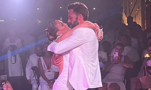 Jennifer Lopez a cantat la nunta cu Ben Affleck (3) jpg