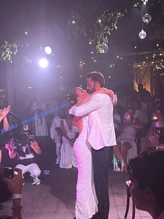 Jennifer Lopez a cantat la nunta cu Ben Affleck (3) jpg